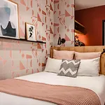 Hotel Republik Lione