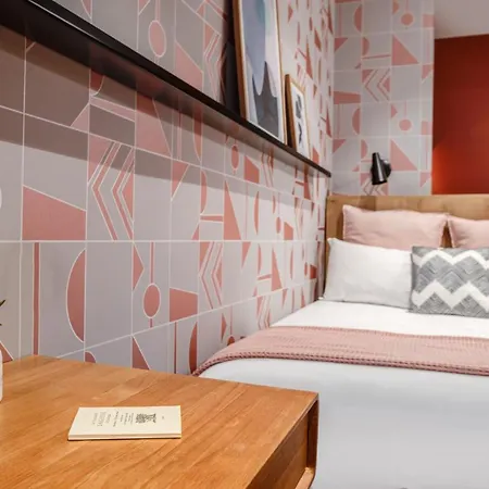 Republik Hotel Lione