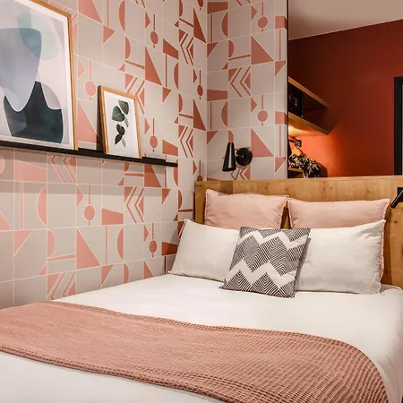 Hotel Republik Lione
