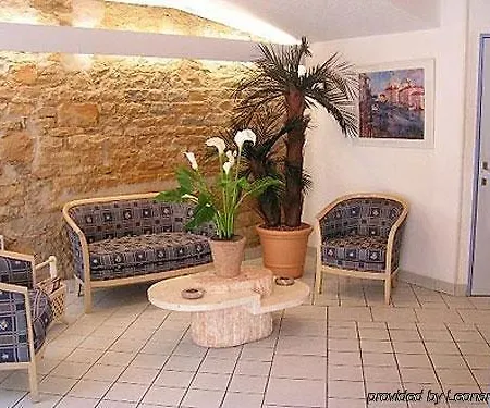 Republik Otel Lyon