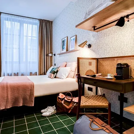 Republik Hotel 3*