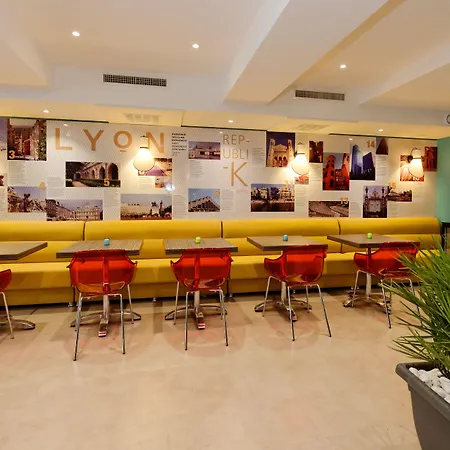 Hotel Republik 3*