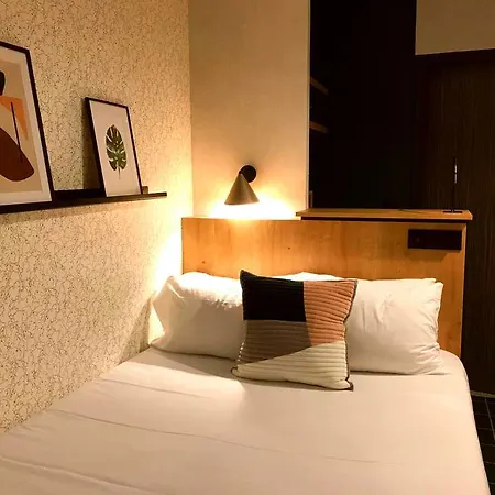 Hotel Republik 3*